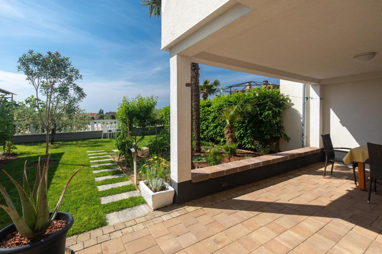 Apartments Oleander Krk Town Bagian luar foto