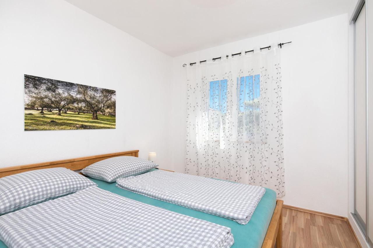 Apartments Oleander Krk Town Bagian luar foto