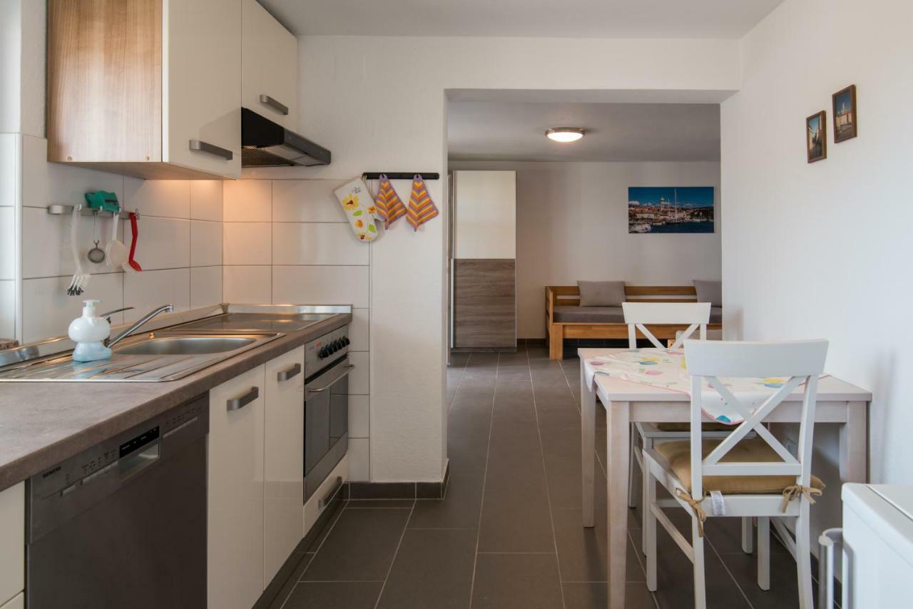 Apartments Oleander Krk Town Bagian luar foto